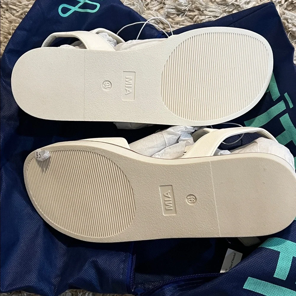 MIA Damasia Sandals